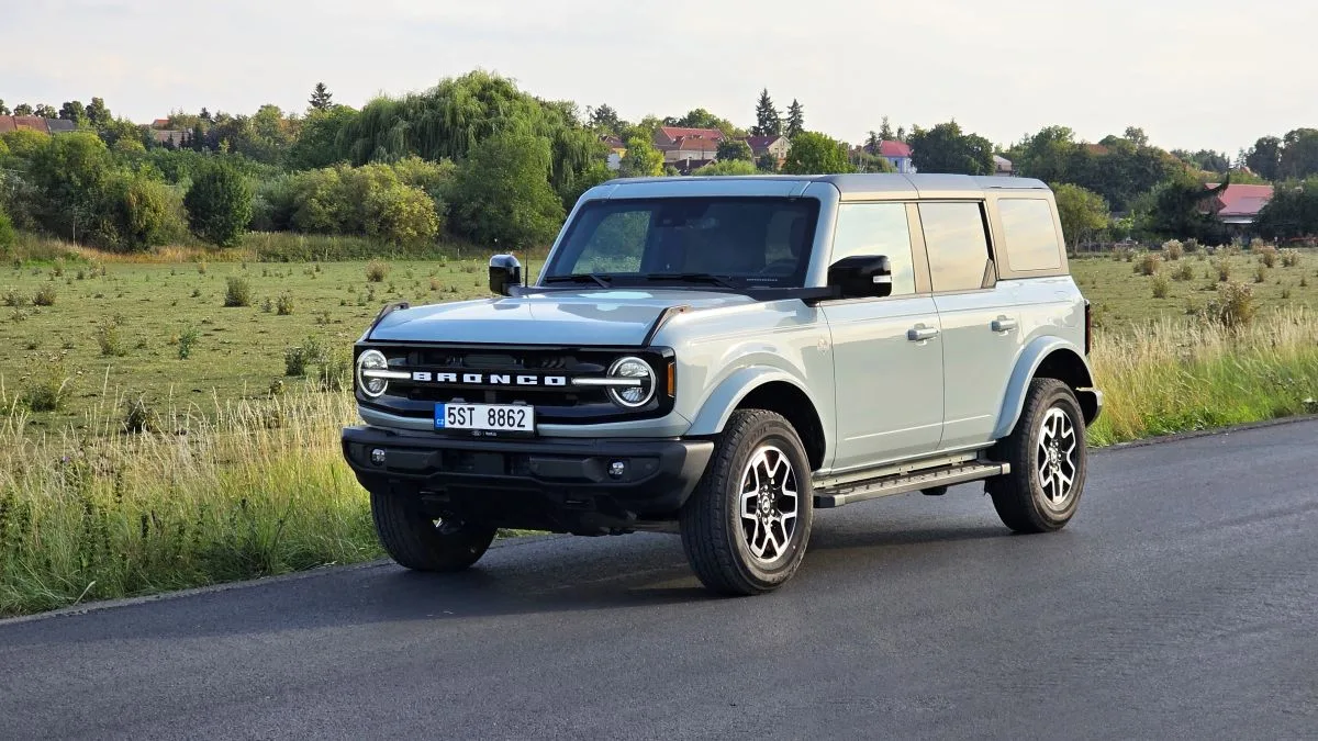 test-ford-bronco-outer-banks-2-7-ecoboost-v6-twin-turbo-2025-2
