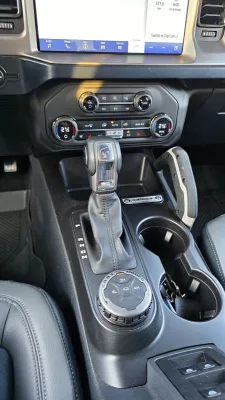 test-ford-bronco-outer-banks-2-7-ecoboost-v6-twin-turbo-2025-22
