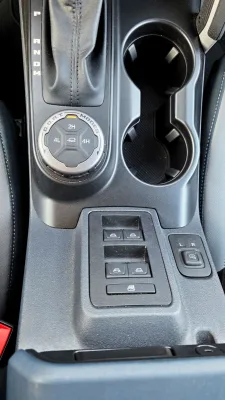 test-ford-bronco-outer-banks-2-7-ecoboost-v6-twin-turbo-2025-25