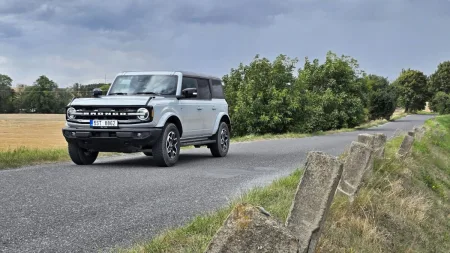 test-ford-bronco-outer-banks-2-7-ecoboost-v6-twin-turbo-2025-37