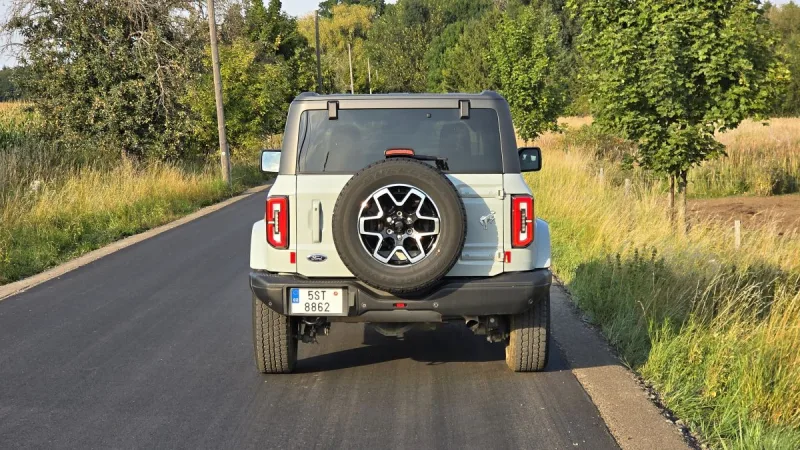 test-ford-bronco-outer-banks-2-7-ecoboost-v6-twin-turbo-2025-5
