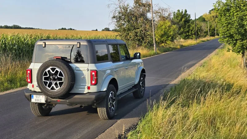test-ford-bronco-outer-banks-2-7-ecoboost-v6-twin-turbo-2025-6