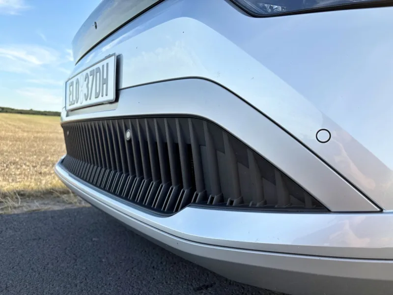 test-skoda-enyaq-85x-elektromobil-2025-10