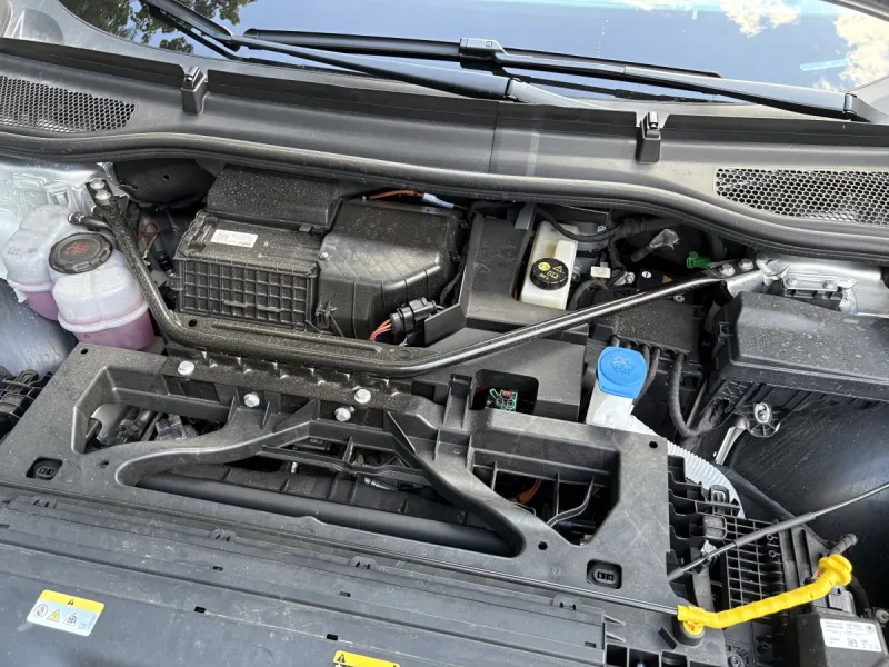 test-skoda-enyaq-85x-elektromobil-2025-27