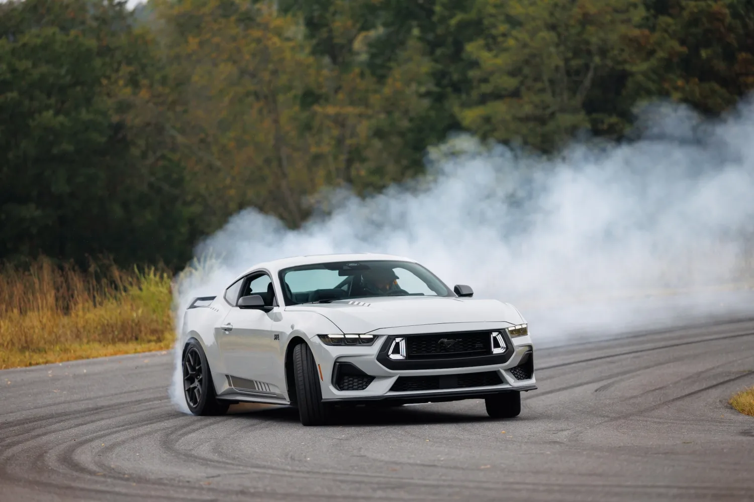 2025-ford-mustang-rtr-10