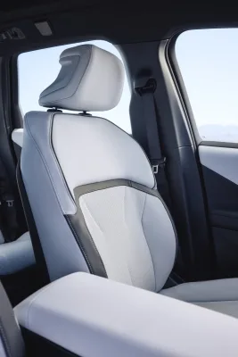 2026-bmw-ix3-12