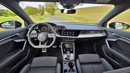 test-audi-a3-sportback-40-tfsi-e-plug-in-hybrid-2025-11