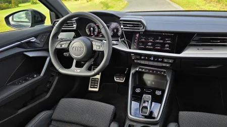 test-audi-a3-sportback-40-tfsi-e-plug-in-hybrid-2025-12
