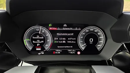 test-audi-a3-sportback-40-tfsi-e-plug-in-hybrid-2025-13
