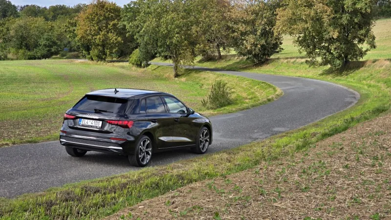 test-audi-a3-sportback-40-tfsi-e-plug-in-hybrid-2025-5