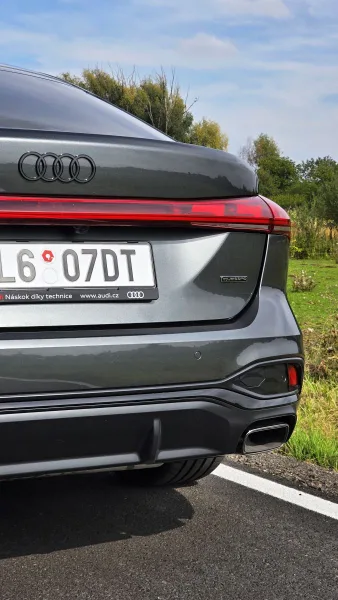 test-audi-a5-e-hybrid-plug-in-hybrid-2025-14