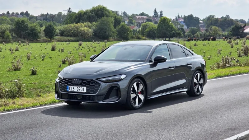 test-audi-a5-e-hybrid-plug-in-hybrid-2025-3