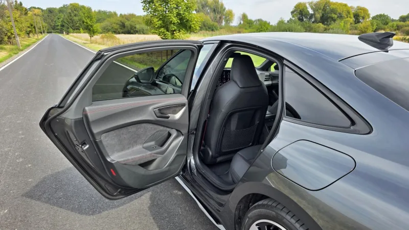test-audi-a5-e-hybrid-plug-in-hybrid-2025-25