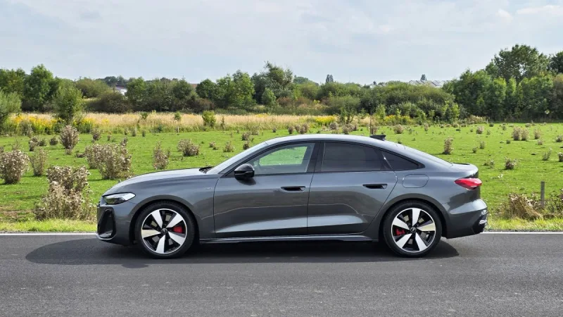 test-audi-a5-e-hybrid-plug-in-hybrid-2025-4