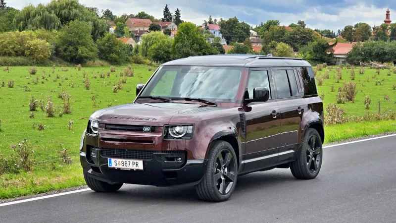 test-land-rover-defender-110-d300-sedona-edition-2025-3