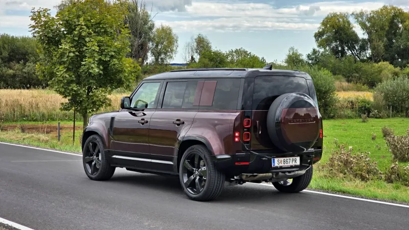 test-land-rover-defender-110-d300-sedona-edition-2025-5
