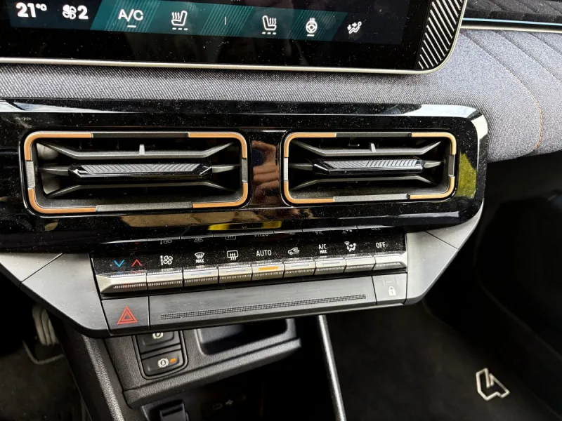 test-renault-4-e-tech-elektricky-2025-24