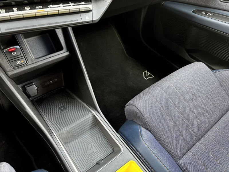 test-renault-4-e-tech-elektricky-2025-25