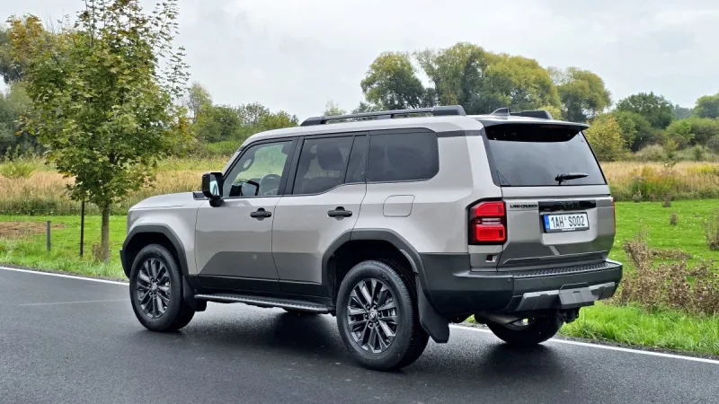 test-toyota-land-cruiser-2-8-d-4d-4x4-2025-5