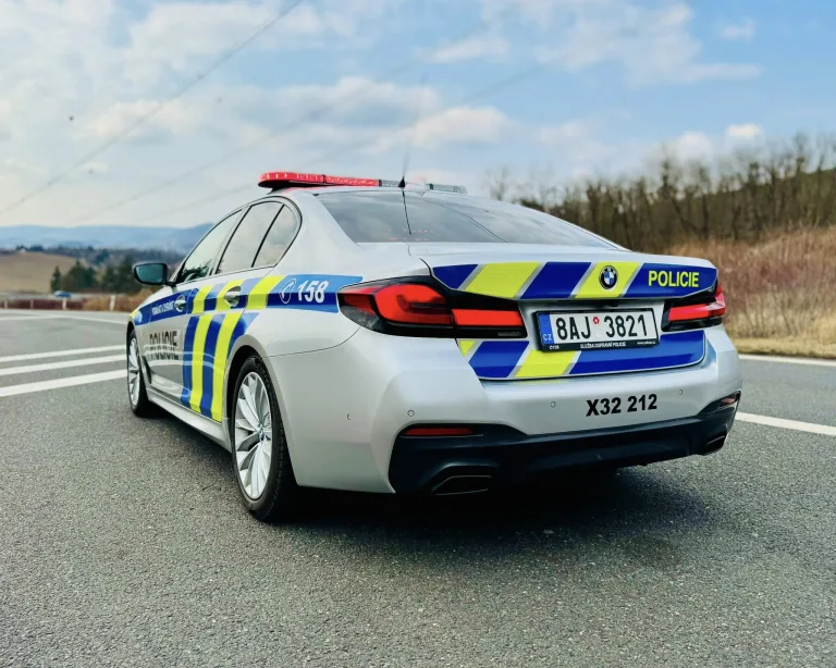 policie-bmw-5