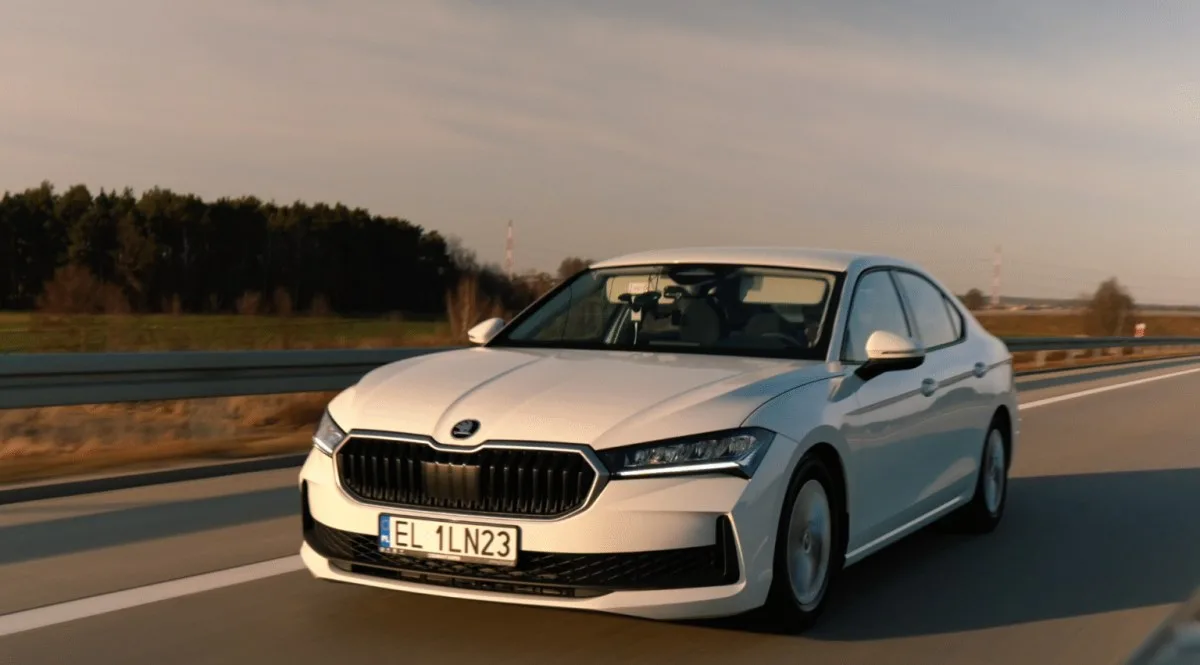 skoda_superb-20_tdi_dsg-rekordni_jizda_na_spotrebu