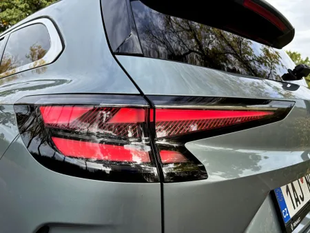 test-renault-espace-full-hybrid-e-tech-200-2025-11