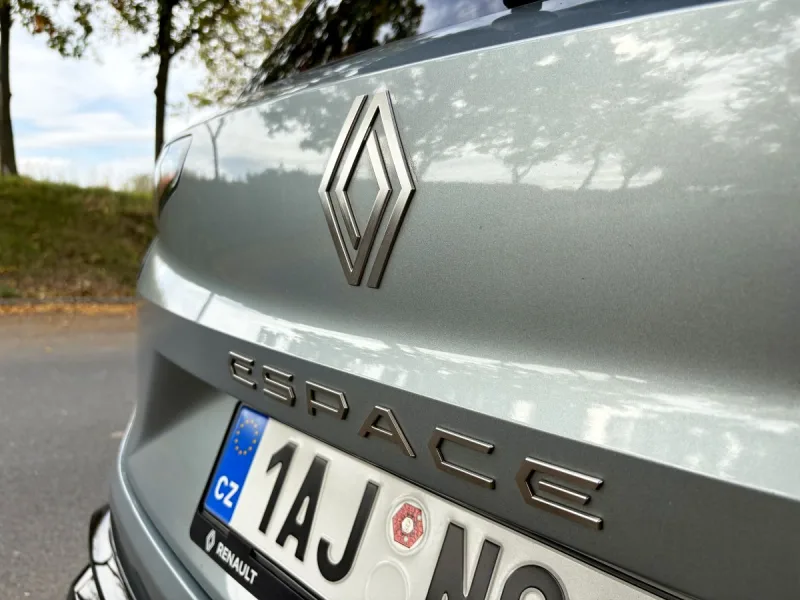 test-renault-espace-full-hybrid-e-tech-200-2025-12