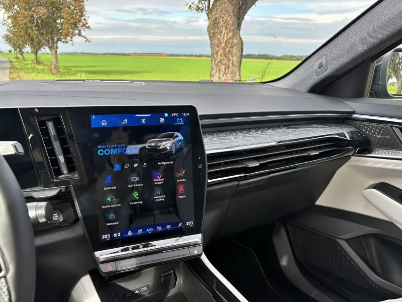 test-renault-espace-full-hybrid-e-tech-200-2025-15