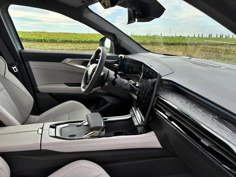 test-renault-espace-full-hybrid-e-tech-200-2025-20