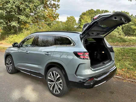 test-renault-espace-full-hybrid-e-tech-200-2025-25