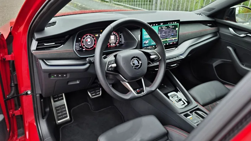test-skoda-octavia-rs-20-tsi-dsg-2025-16
