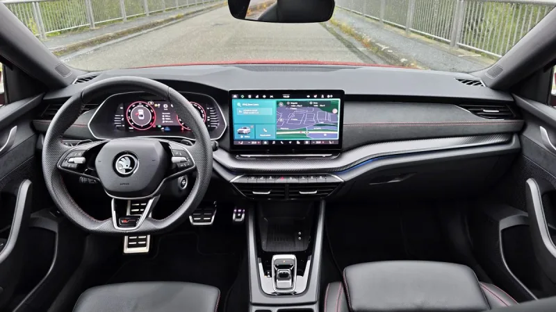 test-skoda-octavia-rs-20-tsi-dsg-2025-17