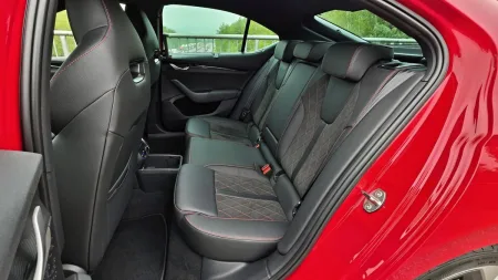 test-skoda-octavia-rs-20-tsi-dsg-2025-26