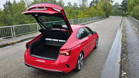 test-skoda-octavia-rs-20-tsi-dsg-2025-28