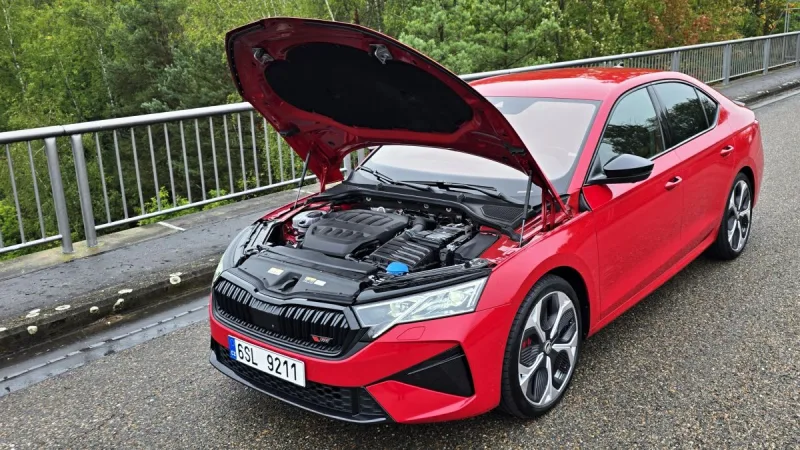 test-skoda-octavia-rs-20-tsi-dsg-2025-30