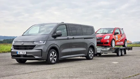 test-2025-volkswagen_caravelle_t7-20_tdi_125_kw-4motion-privesny_vozik_s_autem-2