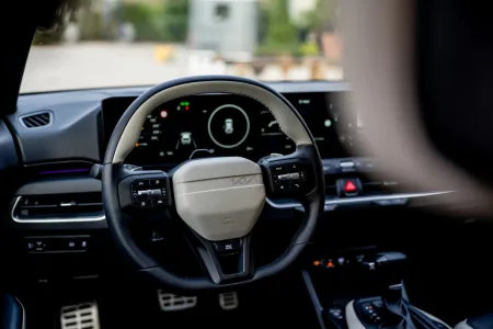 2025-kia_k4-9