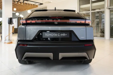 2026-toyota_c-hr_plus-3