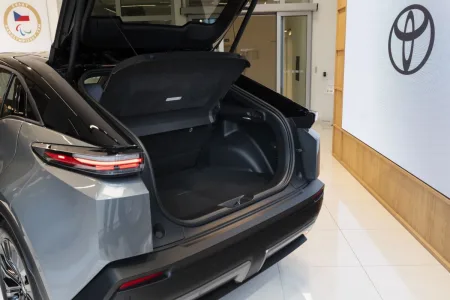 2026-toyota_c-hr_plus-4