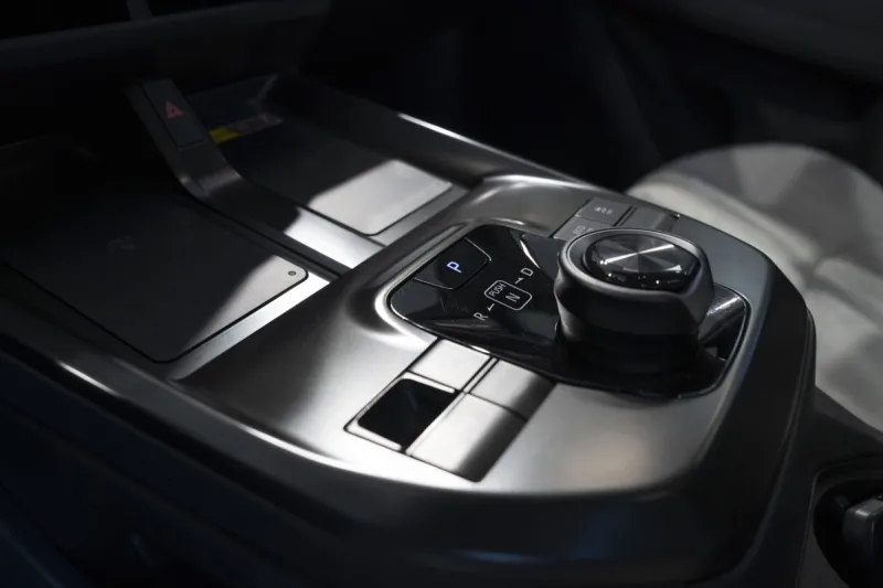 2026-toyota_c-hr_plus-6