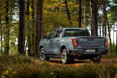 toyota-hilux-bev-2026-6