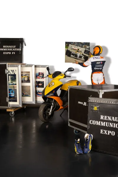 renault-f1-promotional-items