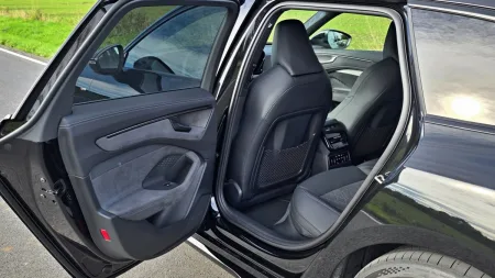 test-audi-a6-avant-30-tfsi-quattro-2025-15