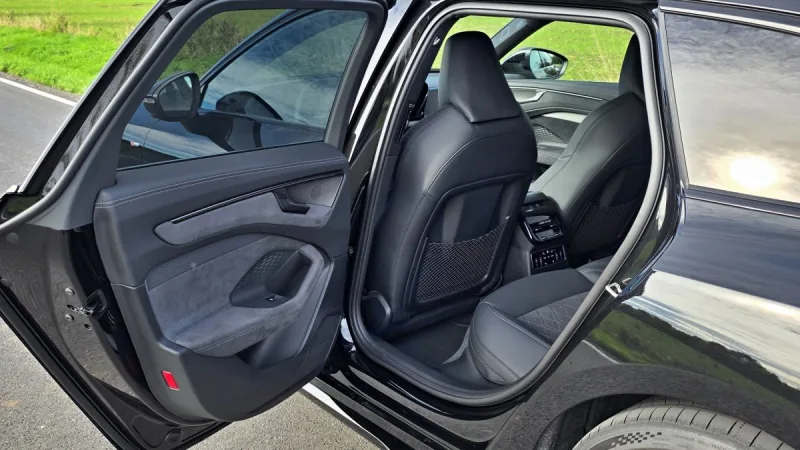 test-audi-a6-avant-30-tfsi-quattro-2025-15