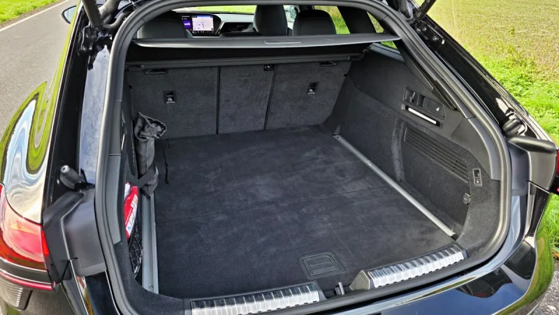 test-audi-a6-avant-30-tfsi-quattro-2025-19