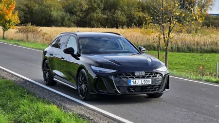 test-audi-a6-avant-30-tfsi-quattro-2025-2