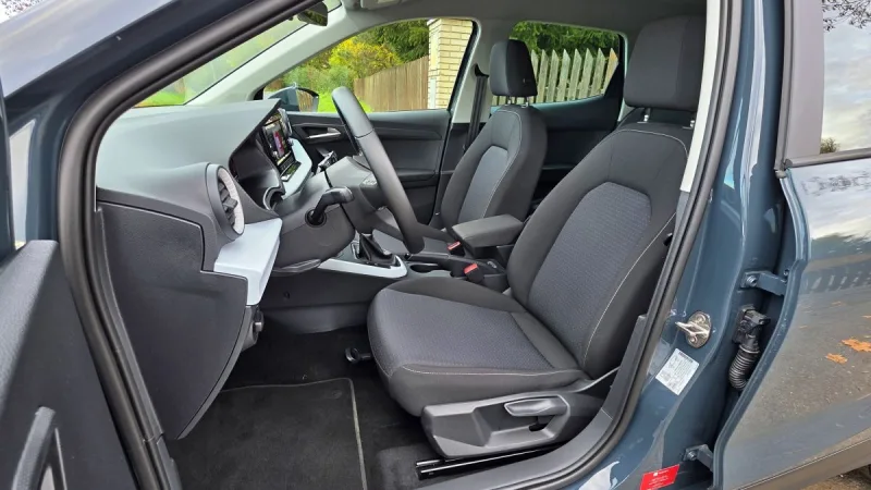 test-seat-arona-1-0-tsi-70-kw-2025-25