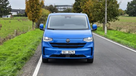 test-volkswagen-transporter-skrin-kr-2-0-tdi-110-kw-2025