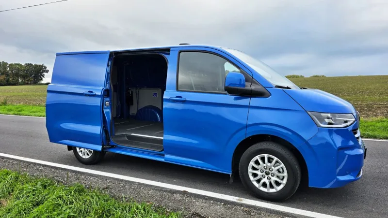 test-volkswagen-transporter-skrin-kr-2-0-tdi-110-kw-2025-22