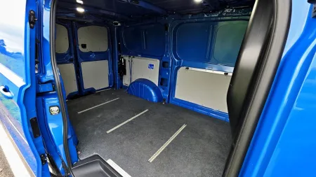 test-volkswagen-transporter-skrin-kr-2-0-tdi-110-kw-2025-23